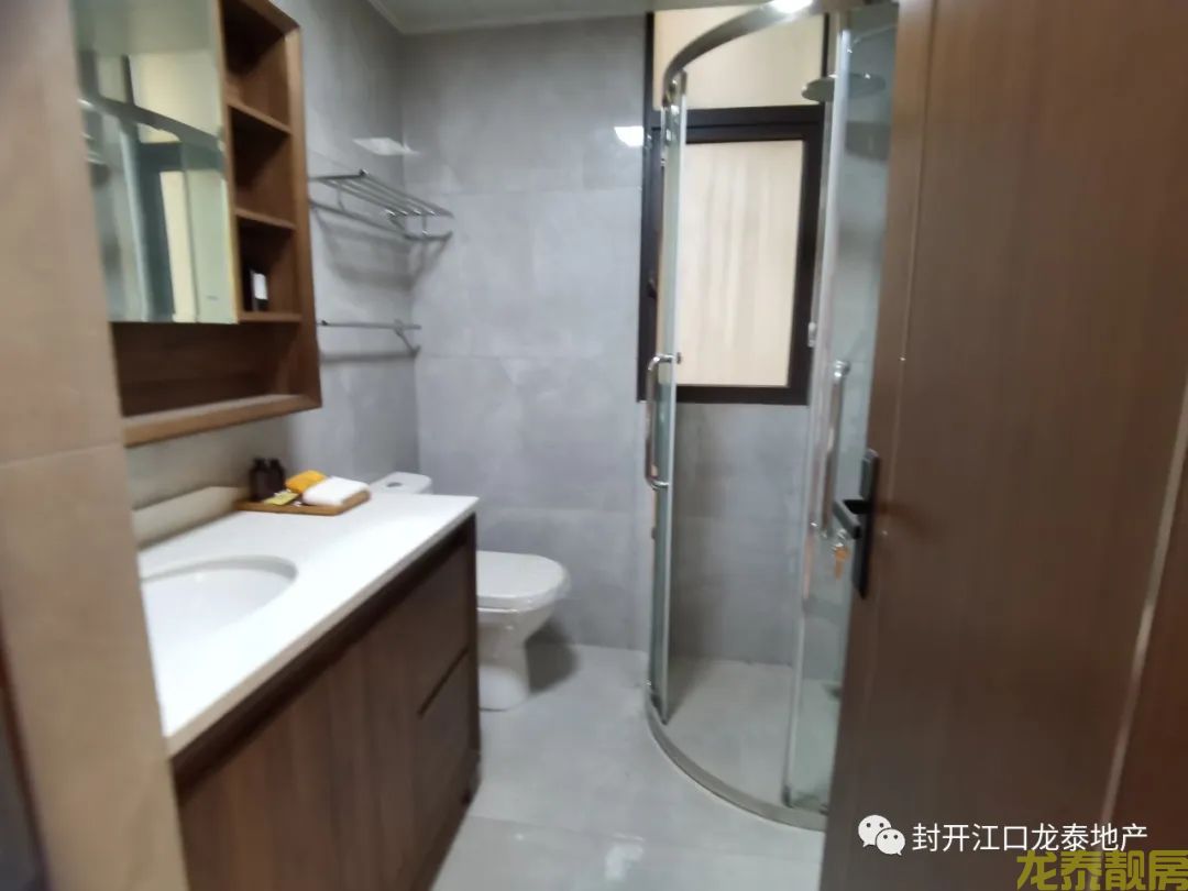 绿景豪庭 豪装出售 新房未入住