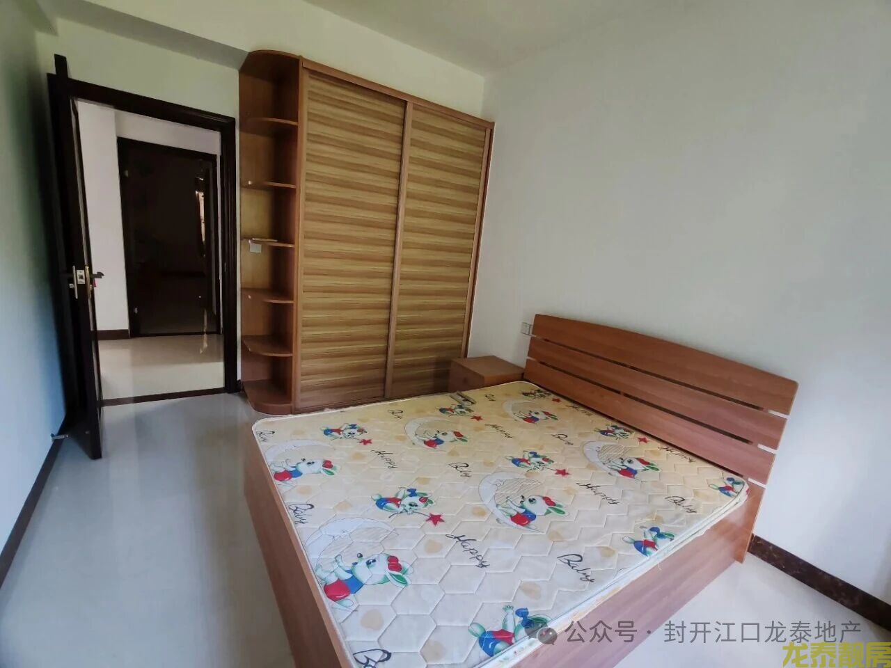 和富花园电梯中间楼层精装三房